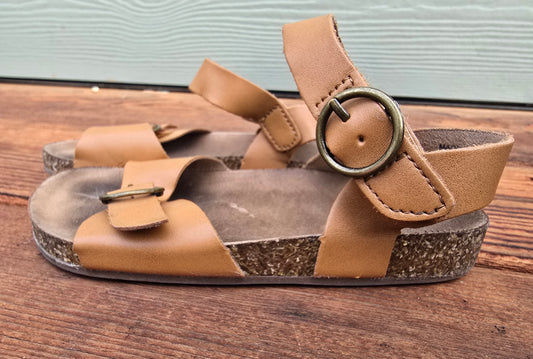 Leather Buckle Sandals-9C