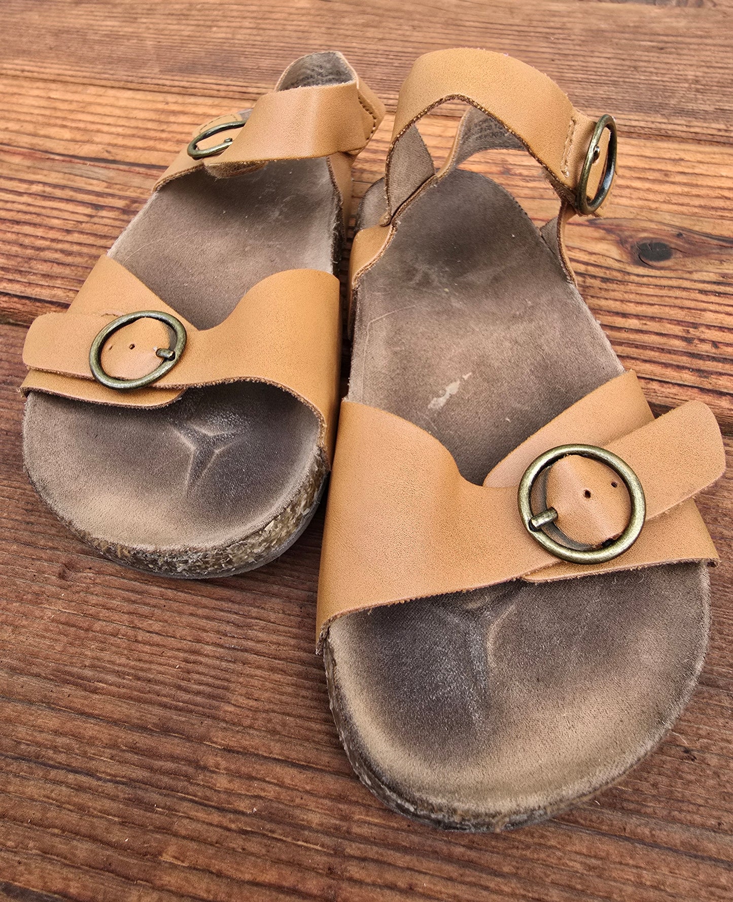 Leather Buckle Sandals-9C