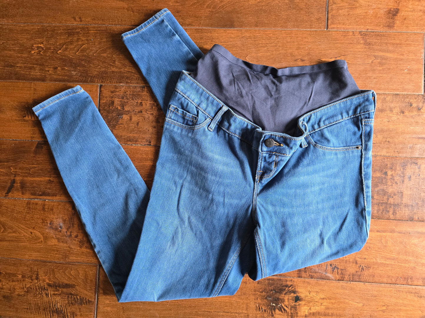 Old Navy Full-Panel Rockstar Super Skinny Jeans-8