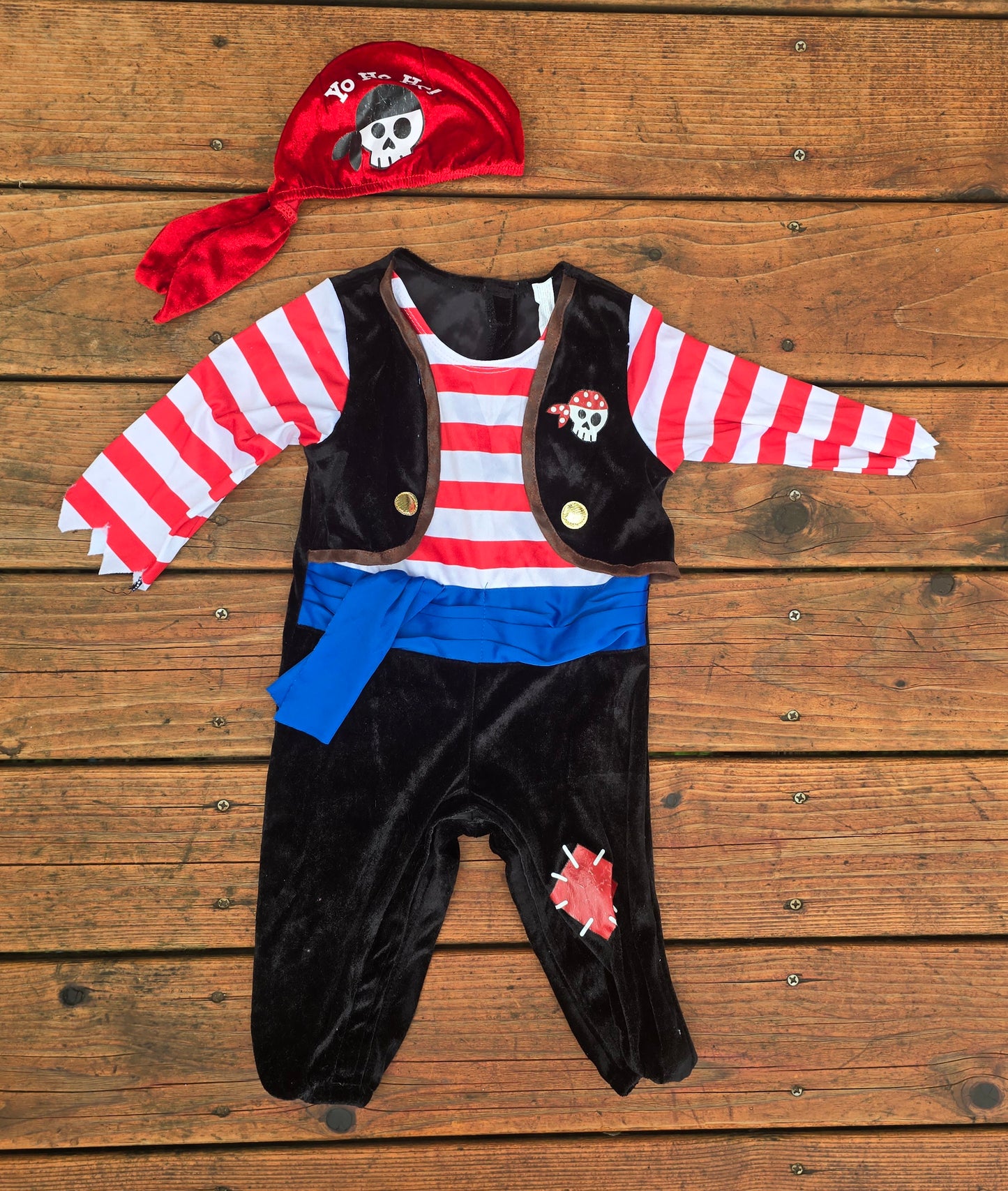 Boys 2 Piece Pirate Costume-6/12M
