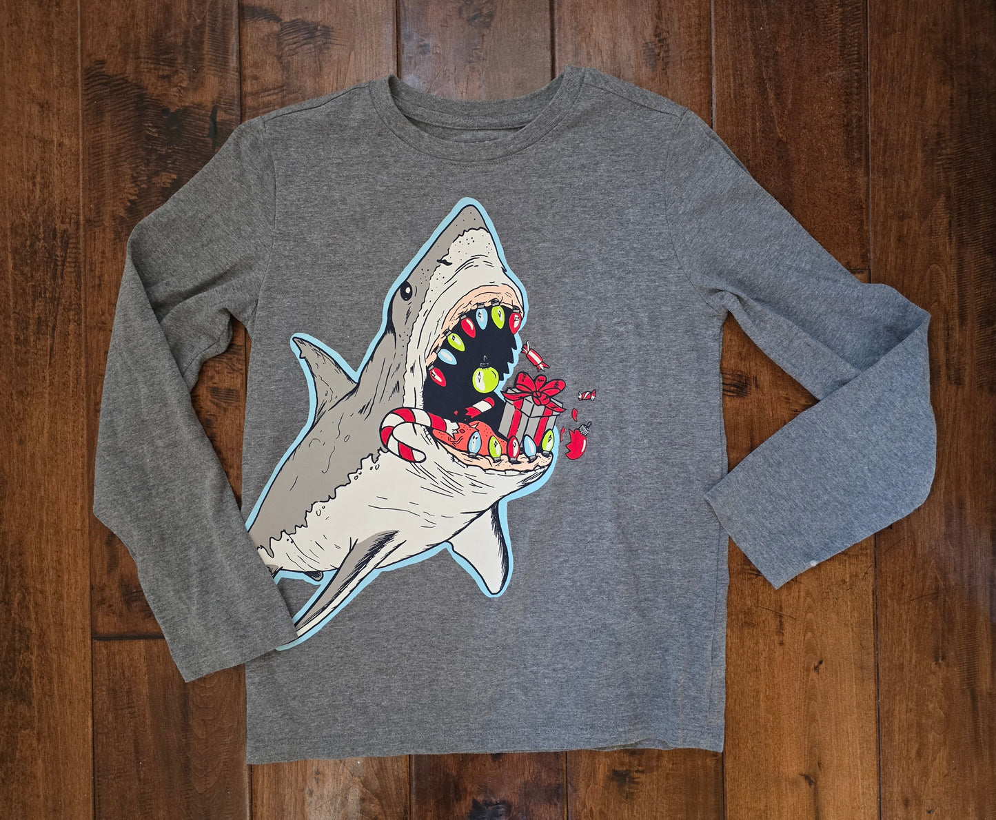 Cat&Jack Boys Long Sleeve Shark Shirt-8/10