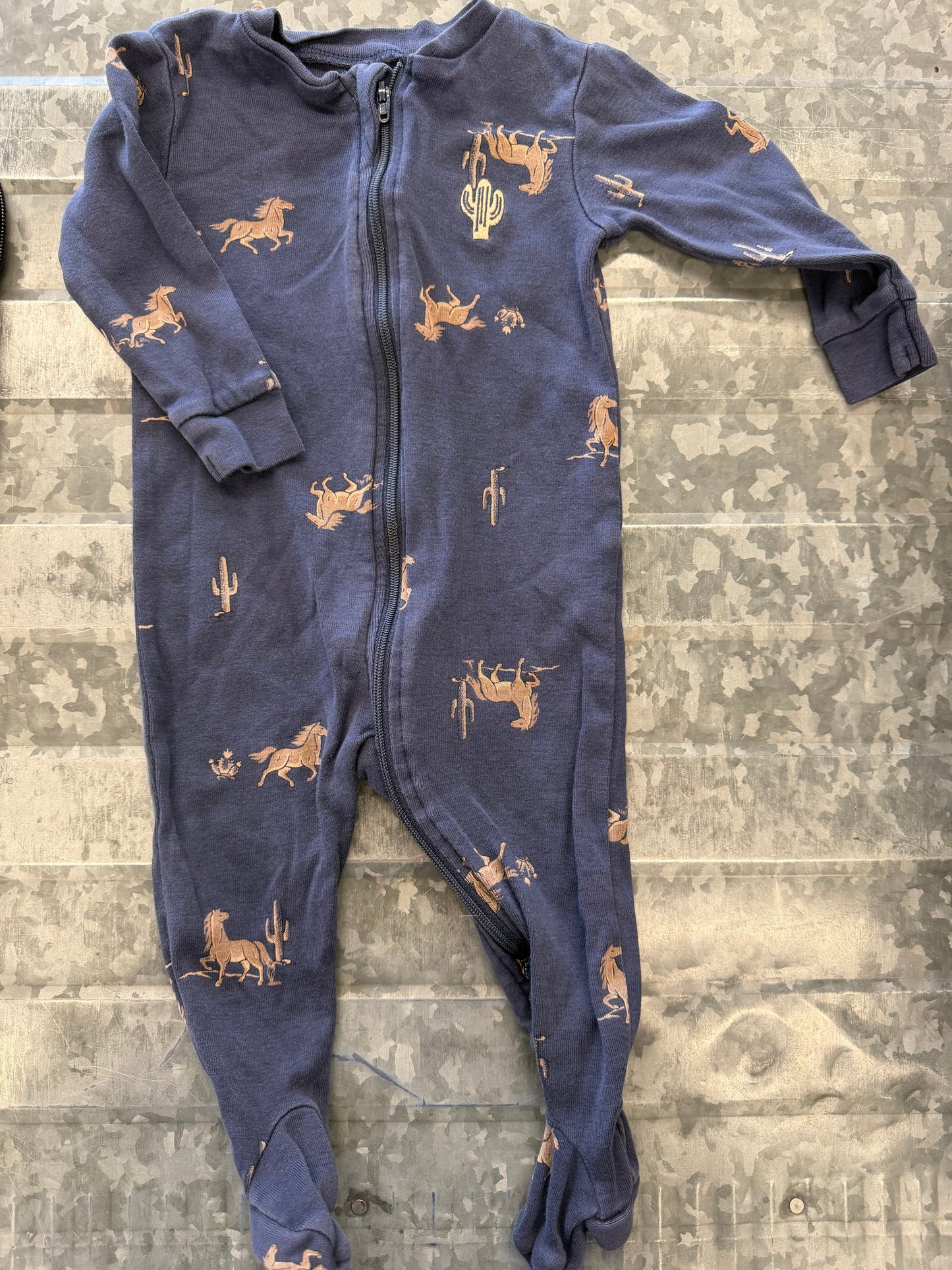 Pekkle Horse Sleeper - 6M