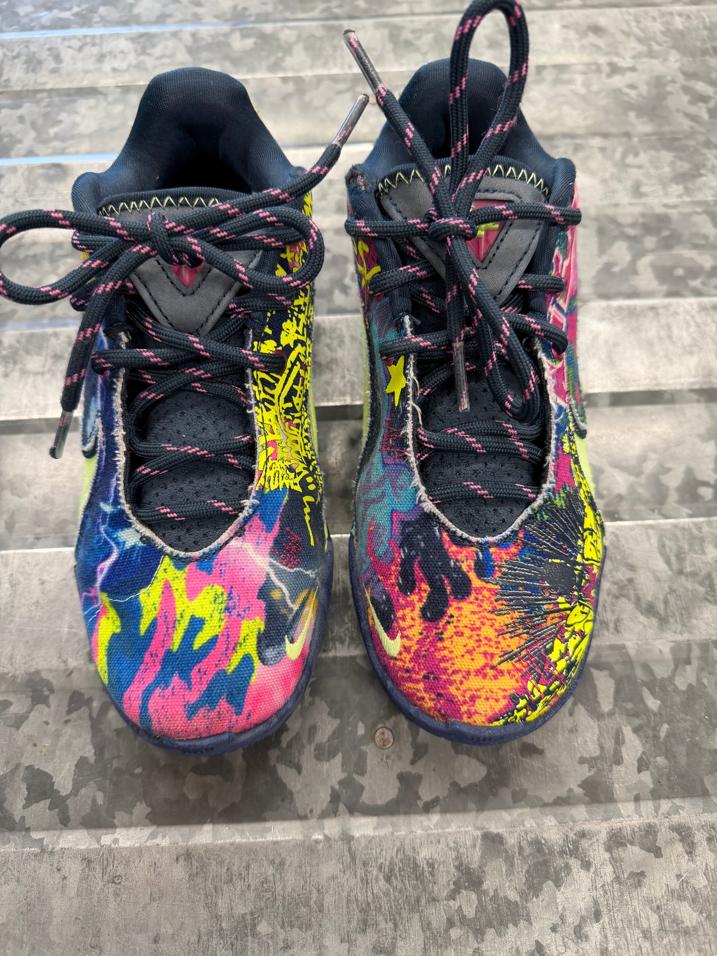 Nike XX2 Multicolor Shoe - 1Y