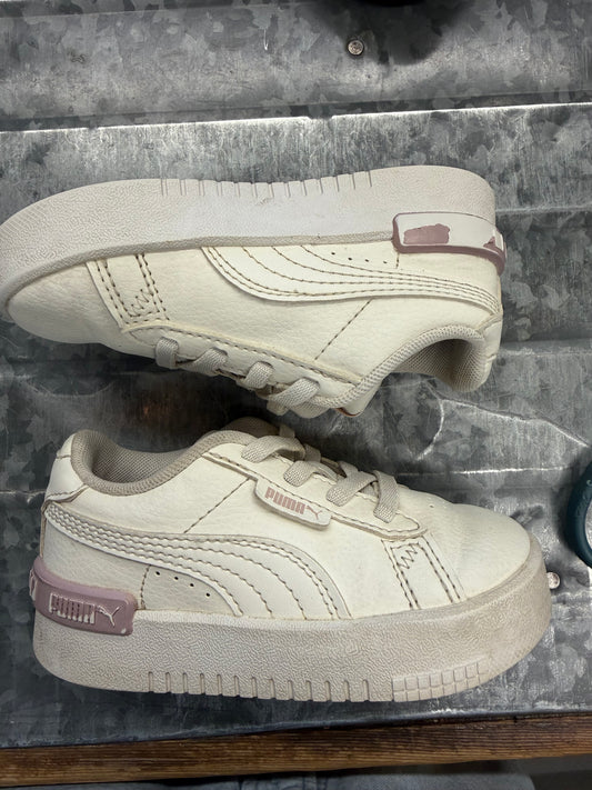 Puma Round Toe Shoe - 7C