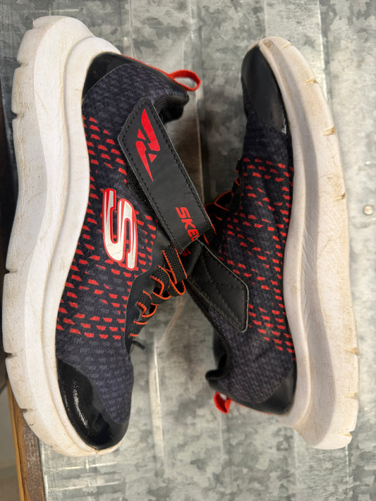 Skechers Black/Red Tennis Shoe - 4