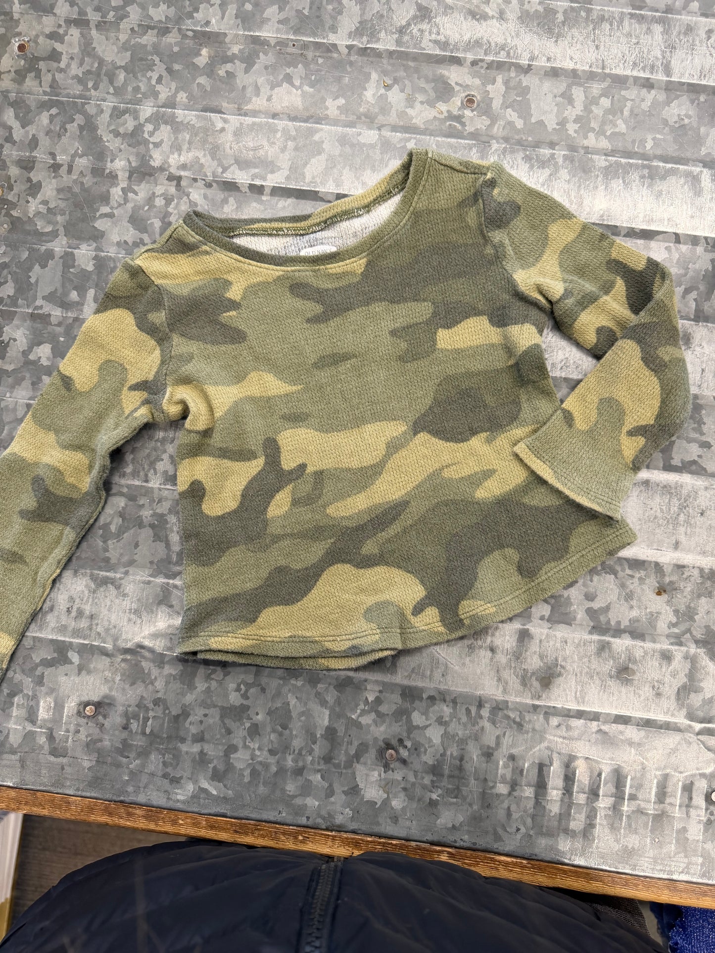 Old Navy Camo LS Shirt - 2T