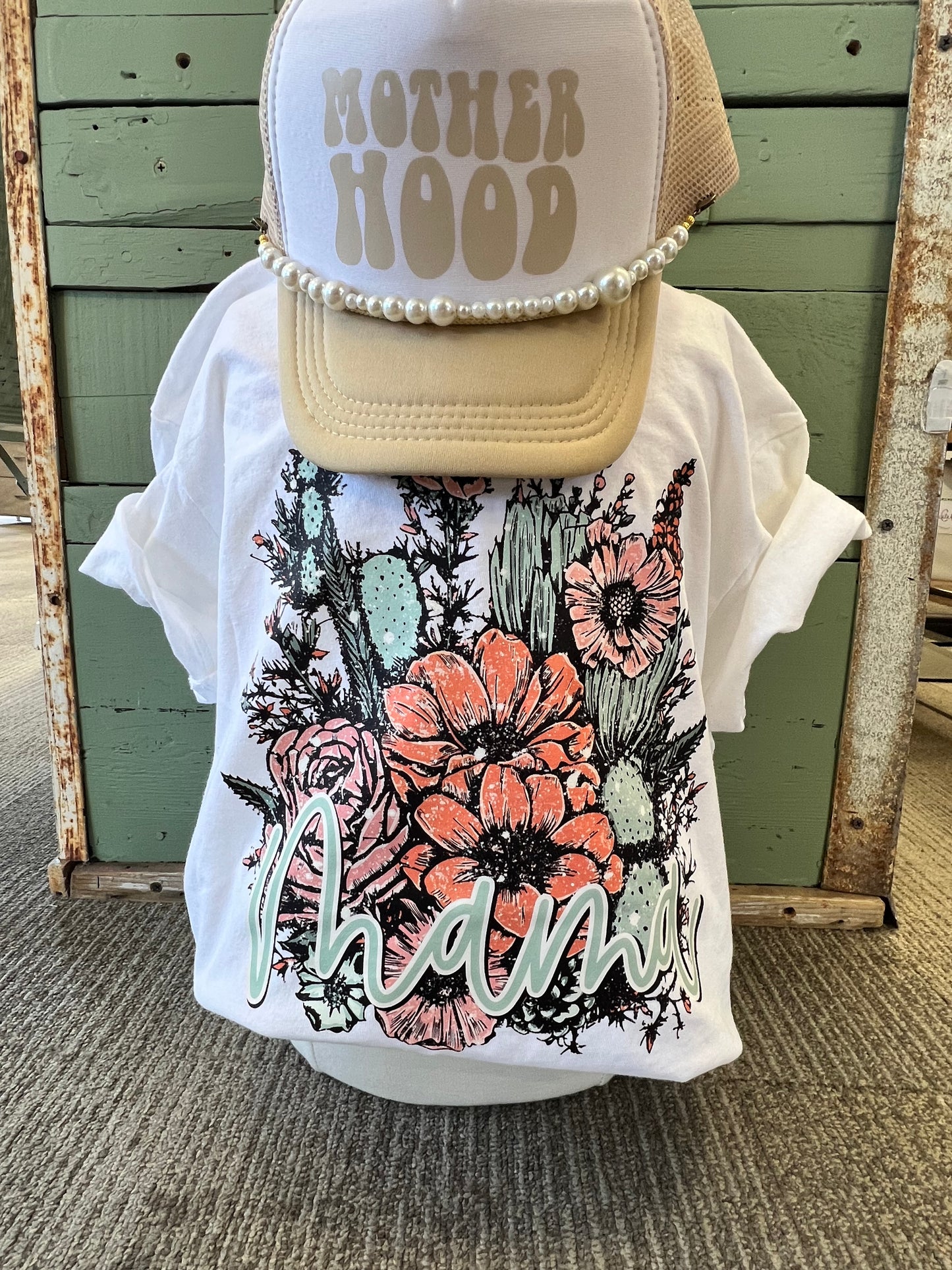 Mama Desert Graphic Tee